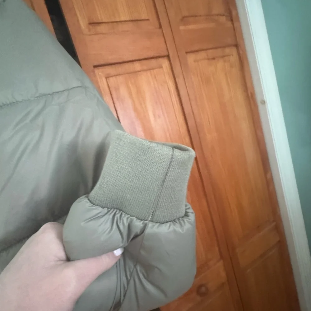 NWT Abercrombie Bomber Jacket - Picture 5 of 6